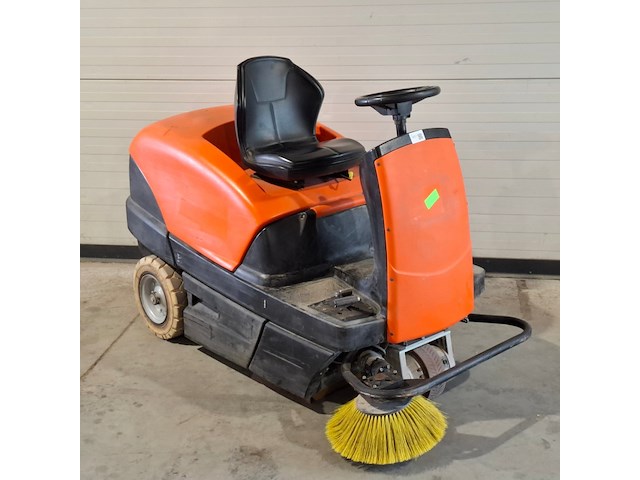 Zit veeg-/zuigmachine 100cm accu kärcher, km100/100r bp, bouwjaar 2018 - afbeelding 16 van  23