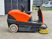 Zit veeg-/zuigmachine 100cm accu kärcher, km100/100r bp, bouwjaar 2018 - afbeelding 12 van  23