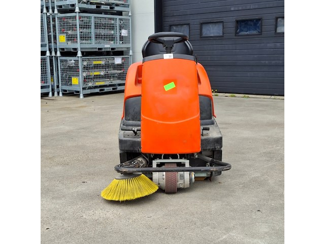 Zit veeg-/zuigmachine 100cm accu kärcher, km100/100r bp, bouwjaar 2018 - afbeelding 22 van  23