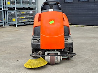 Zit veeg-/zuigmachine 100cm accu kärcher, km100/100r bp, bouwjaar 2018 - afbeelding 22 van  23