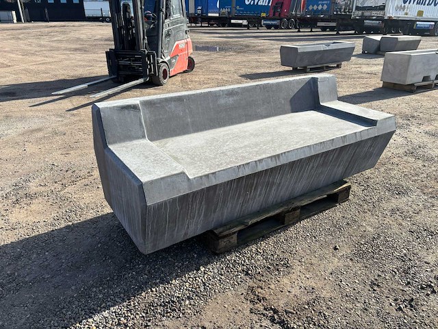 Zitbank beton - grijs - 200 x 85 x 45/65 cm - afbeelding 2 van  5