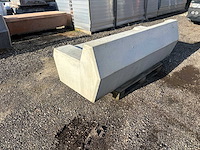 Zitbank beton - grijs - 200 x 85 x 45/65 cm - afbeelding 5 van  5