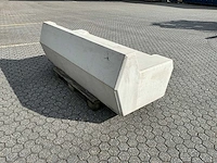 Zitbank beton 200 cm - afbeelding 4 van  6