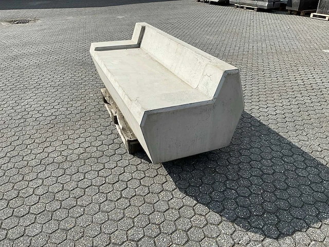 Zitbank beton 200 cm - afbeelding 6 van  6