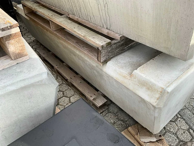 Zitbank beton 200 cm - afbeelding 2 van  11