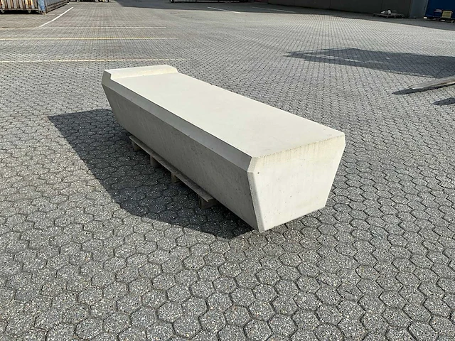 Zitbank beton 200 cm - afbeelding 5 van  9