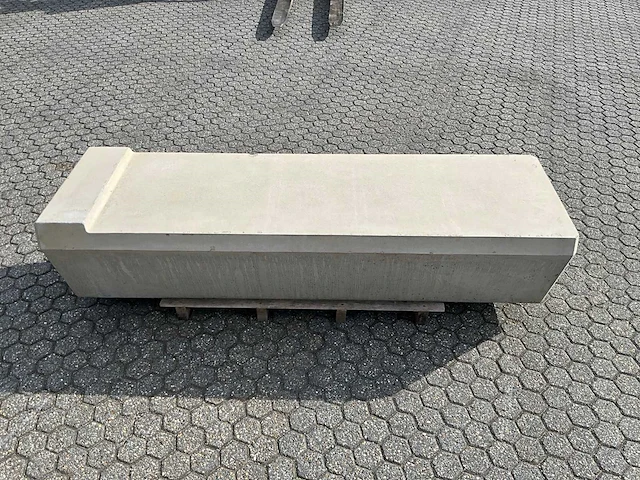Zitbank beton 200 cm - afbeelding 6 van  9