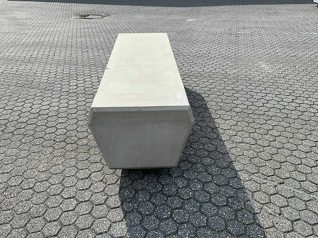 Zitbank beton 200 cm - afbeelding 8 van  9
