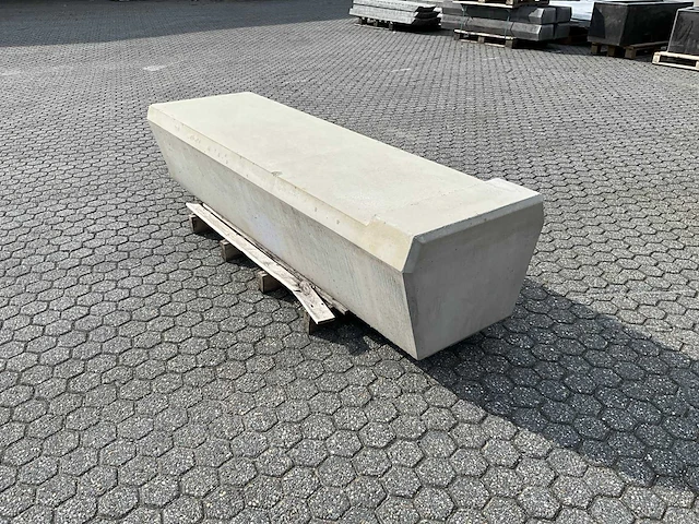 Zitbank beton 200 cm - afbeelding 9 van  9