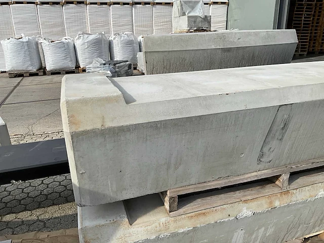Zitbank beton 200 cm - afbeelding 3 van  12