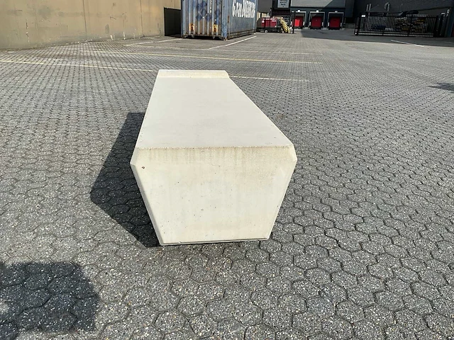 Zitbank beton 200 cm - afbeelding 7 van  12