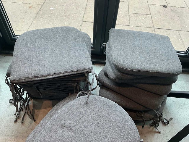 Zitkussen divers (19x) - afbeelding 2 van  2