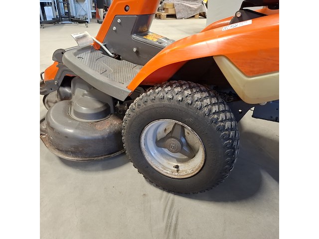 Zitmaaier , husqvarna, r 213c, oranje - afbeelding 9 van  19