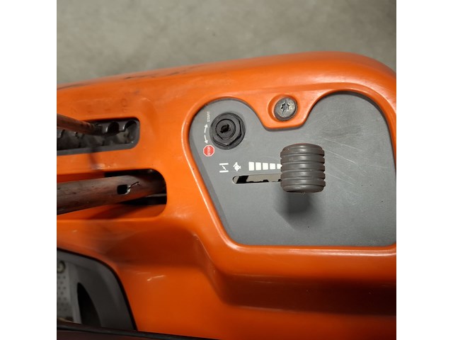 Zitmaaier , husqvarna, r 213c, oranje - afbeelding 15 van  19