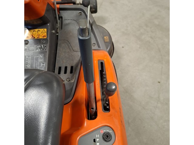 Zitmaaier , husqvarna, r 213c, oranje - afbeelding 16 van  19