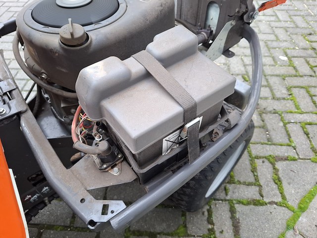 Zitmaaier husqvarna, r320awd, bouwjaar 2013 - afbeelding 8 van  21