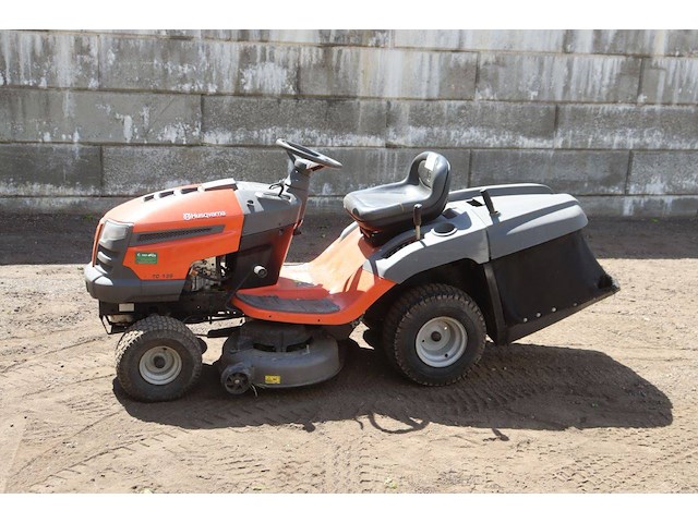 Zitmaaier husqvarna tc 138 benzine 2016 - afbeelding 1 van  1