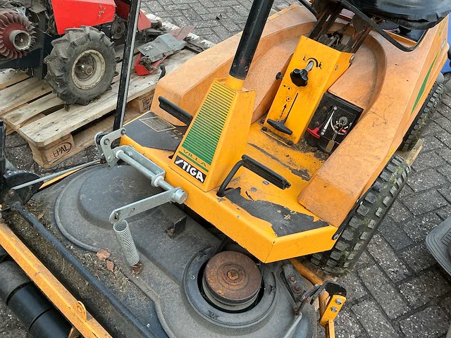 Zitmaaier / robotmaaier / vingerbalkmaaier / veegmachine (6x) - afbeelding 12 van  22