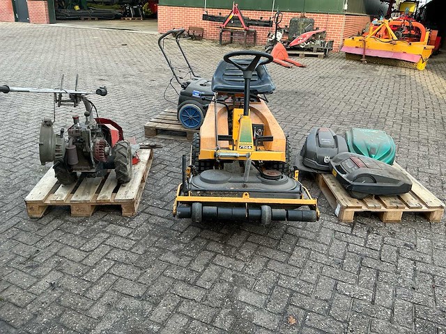 Zitmaaier / robotmaaier / vingerbalkmaaier / veegmachine (6x) - afbeelding 2 van  22