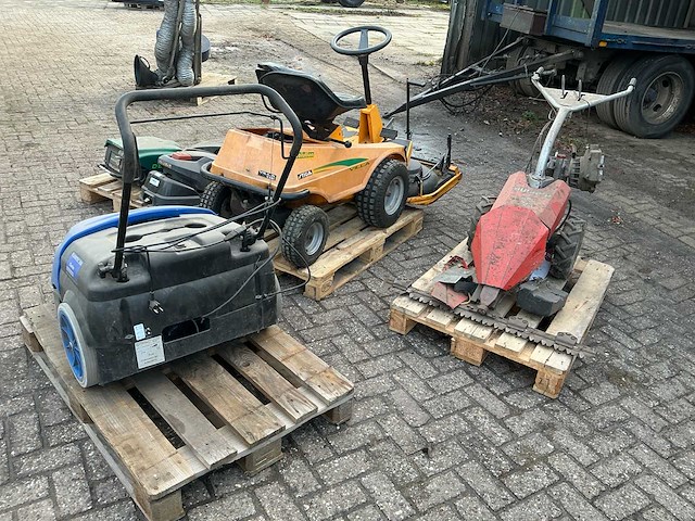 Zitmaaier / robotmaaier / vingerbalkmaaier / veegmachine (6x) - afbeelding 5 van  22