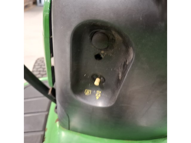 Zitmaaier zonder maaibak met aanhangwagen , john deere, lt 155 twin touch automatic - afbeelding 2 van  34