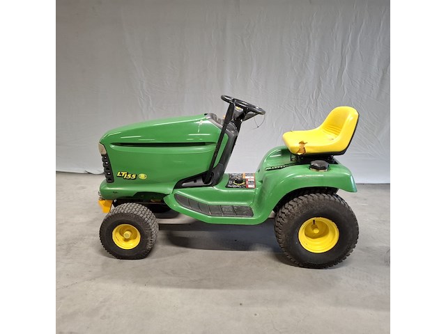 Zitmaaier zonder maaibak met aanhangwagen , john deere, lt 155 twin touch automatic - afbeelding 1 van  34