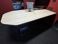 Zit/sta bureau 200x90cm - elektrisch verstelbaar + stroomvoorziening - afbeelding 1 van  6