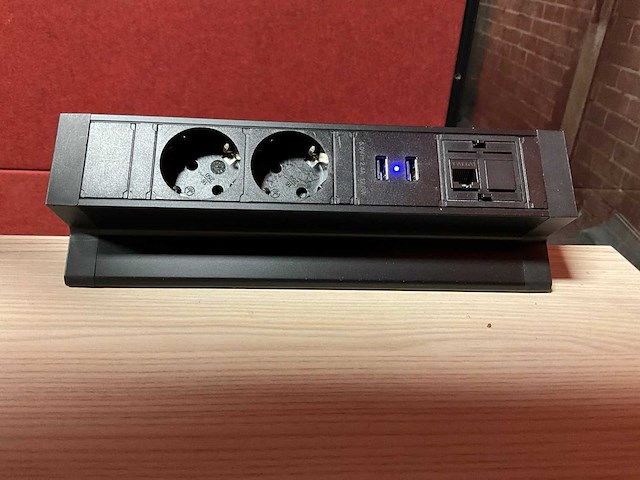 Zit/sta bureau 200x90cm - elektrisch verstelbaar + stroomvoorziening - afbeelding 3 van  6