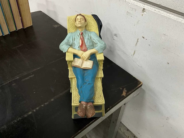 Zittend kunststof tuinbeeld - afbeelding 6 van  6