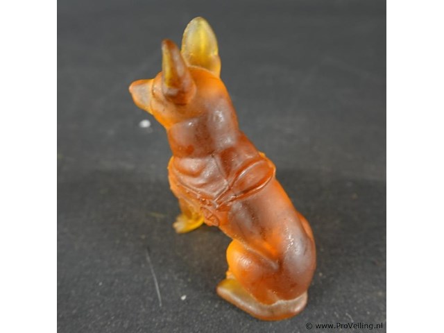 Zittende hond - afbeelding 3 van  5