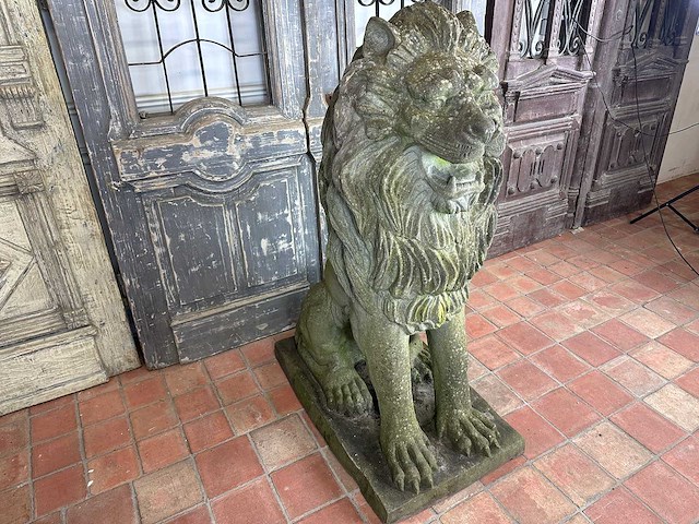 Zittende leeuw 1.50 meter hoog - afbeelding 6 van  7