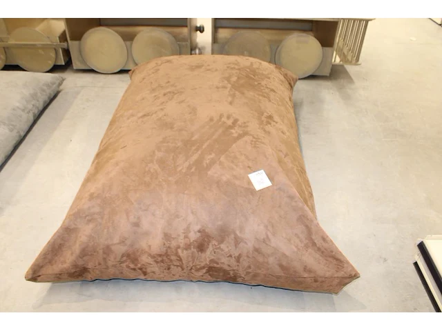 Zitzak joekell bruin . afmeting ca.185 x 125 cm - afbeelding 1 van  2