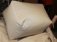 Zitzak met voetensteun beige kleur - afbeelding 3 van  7