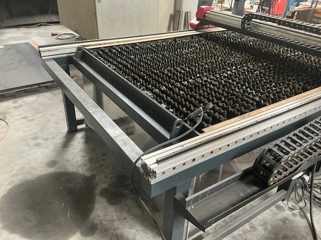 Zlt-1530 cnc plasmasnijtafel - afbeelding 10 van  15