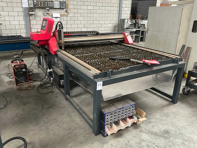 Zlt-1530 cnc plasmasnijtafel - afbeelding 1 van  15