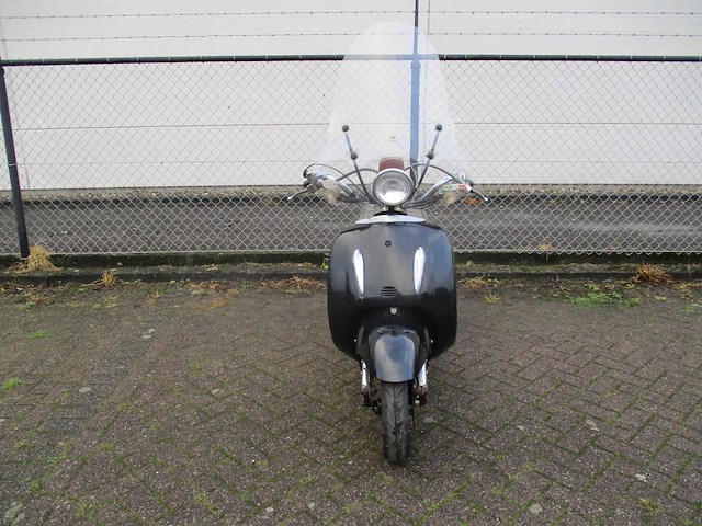 Znen - bromscooter - aurora 5 (qt-h/hs) retro - scooter - afbeelding 5 van  11