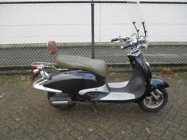 Znen - bromscooter - aurora 5 (qt-h/hs) retro - scooter - afbeelding 8 van  11