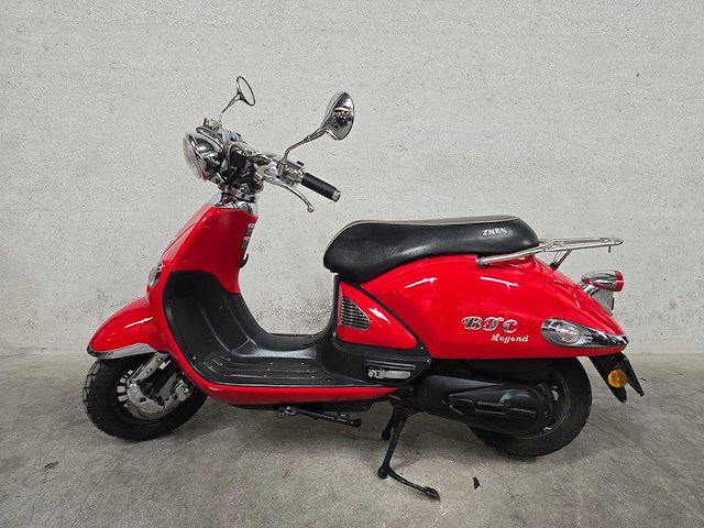 Znen - bromscooter - legend - 4t 45km uitvoering f927xk - afbeelding 1 van  7