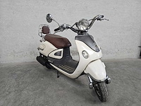 Znen - retro - snorscooter - 4t 25km uitvoering - afbeelding 3 van  7