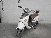 Znen - retro - snorscooter - 4t 25km uitvoering - afbeelding 4 van  7