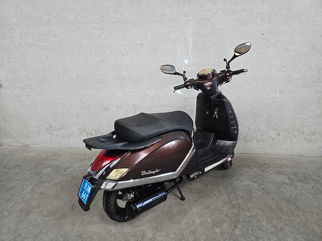 Znen - snor scooter - bellagio - moped 4t 25km uitvoering djn66t - afbeelding 4 van  5