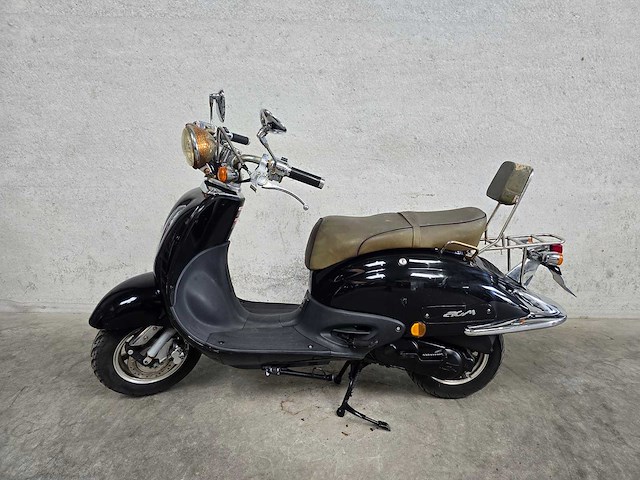 Znen - snorscooter - aurora - 4t 25km uitvoering brommer d808df - afbeelding 1 van  5