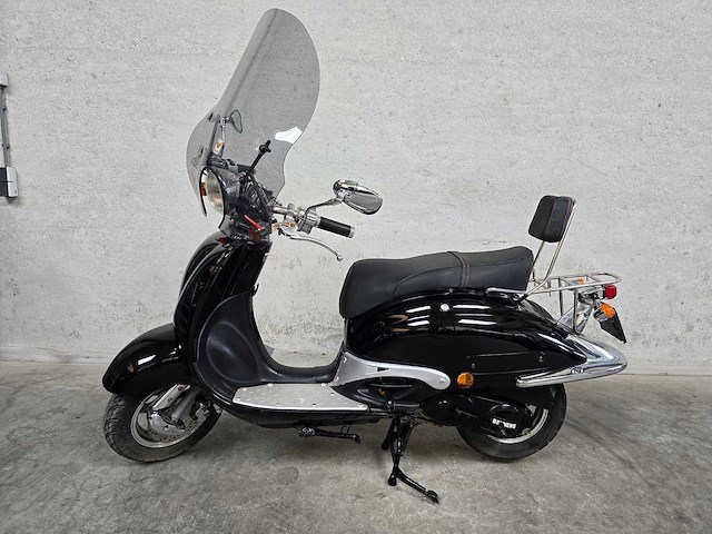 Znen - snorscooter - aurora - 4t 25km uitvoering fp848t - afbeelding 1 van  2