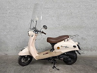 Znen - snorscooter - grande retro - brommer - afbeelding 1 van  7