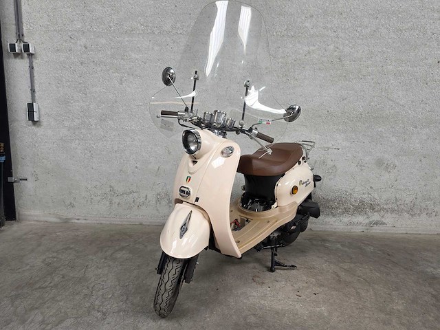 Znen - snorscooter - grande retro - brommer - afbeelding 3 van  7