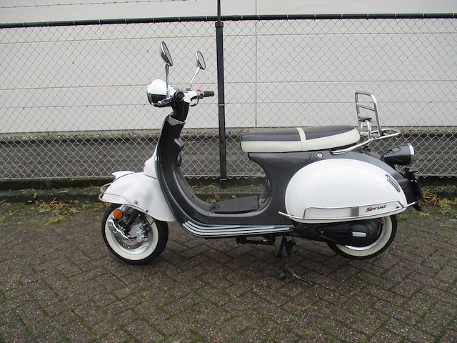 Znen - snorscooter - sprint classic retro - scooter - afbeelding 1 van  11