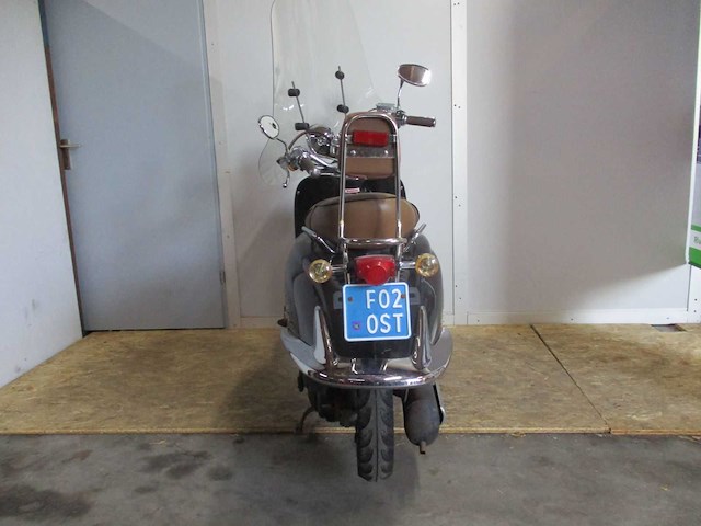 Znen bella retro - snorscooter - scooter - afbeelding 5 van  6