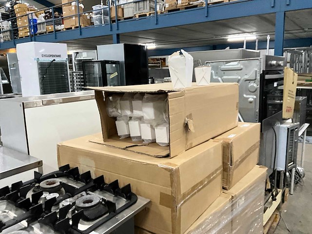 Znp - pallet kartonnen noodles bakjes - afbeelding 8 van  9