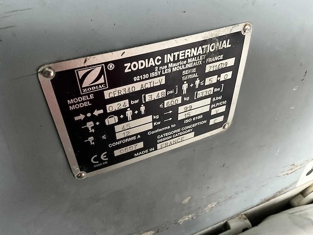 Zodiac - cfr340 acti-v - rubberboot met buitenboordmotor - afbeelding 3 van  9