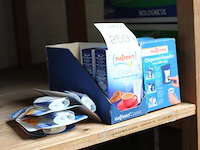 Zoetjes en dispensers natrena. - afbeelding 2 van  2